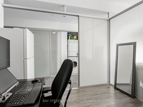 Photo 7 at 4101 - 426 University Avenue, Chinatown, Toronto