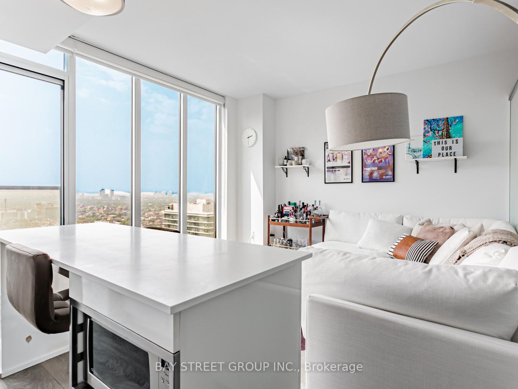 4101 - 426 University Avenue, Chinatown, Toronto 