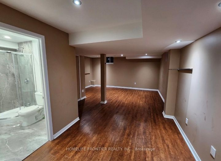 Photo 38 at 86 Venice Gate Drive, Vellore Village, Vaughan
