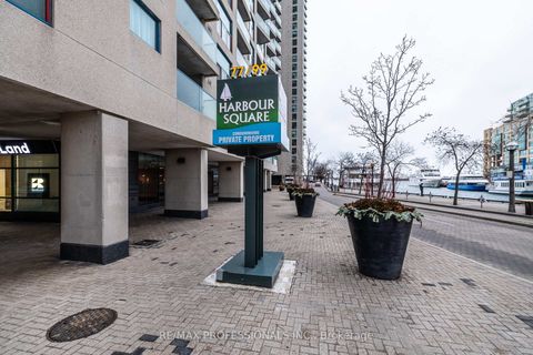 Photo 1 at 3703 - 77 Harbour Square, Waterfront Communities C1, Toronto