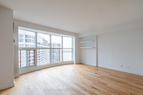 Photo 7 at 3703 - 77 Harbour Square, Waterfront Communities C1, Toronto