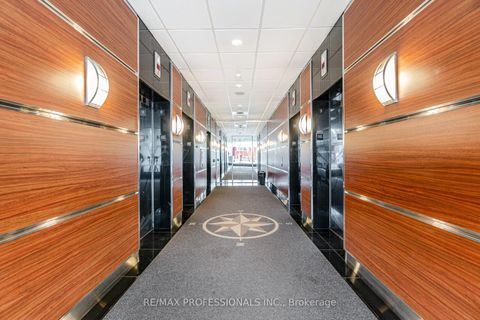 Photo 29 at 3703 - 77 Harbour Square, Waterfront Communities C1, Toronto