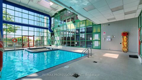 Photo 30 at 3703 - 77 Harbour Square, Waterfront Communities C1, Toronto