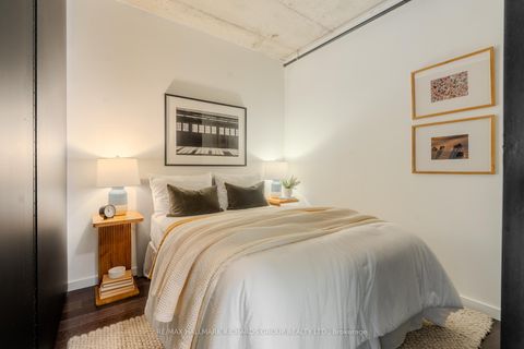 Photo 13 at 613 - 51 Trolley Crescent, Moss Park, Toronto