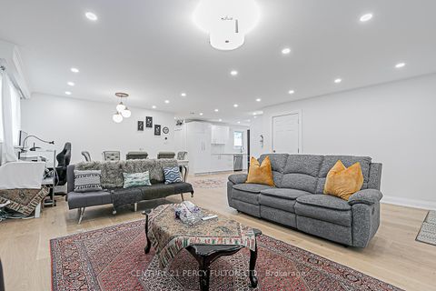 Photo 8 at 168 Ruggles Avenue, Harding, Richmond Hill