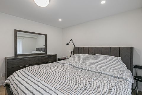 Photo 16 at 168 Ruggles Avenue, Harding, Richmond Hill