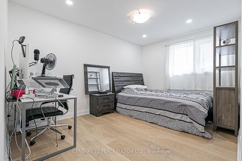 Photo 17 at 168 Ruggles Avenue, Harding, Richmond Hill