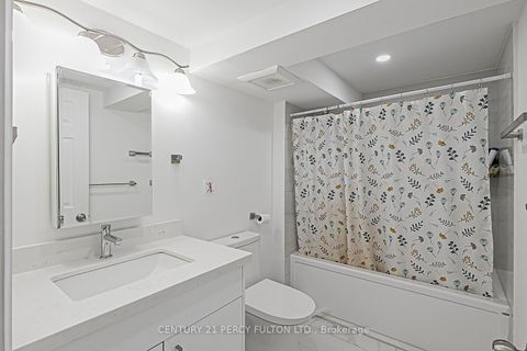 Photo 36 at 168 Ruggles Avenue, Harding, Richmond Hill