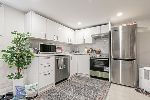 Photo 41 at 168 Ruggles Avenue, Harding, Richmond Hill