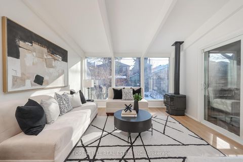 Photo 10 at 33 Glengarry Avenue, Lawrence Park North, Toronto