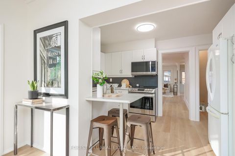 Photo 13 at 33 Glengarry Avenue, Lawrence Park North, Toronto