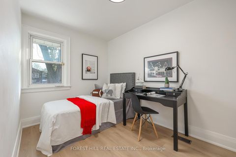 Photo 26 at 33 Glengarry Avenue, Lawrence Park North, Toronto