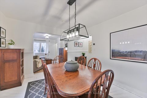 Photo 6 at 257 Lumsden Avenue, Lumsden, Toronto