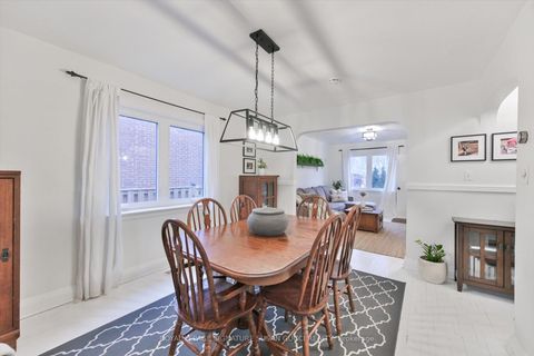 Photo 7 at 257 Lumsden Avenue, Lumsden, Toronto