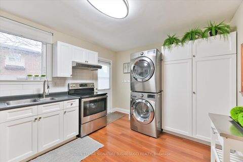 Photo 8 at 257 Lumsden Avenue, Lumsden, Toronto