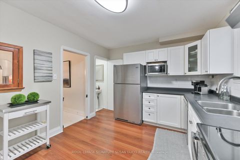 Photo 12 at 257 Lumsden Avenue, Lumsden, Toronto