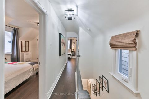 Photo 16 at 257 Lumsden Avenue, Lumsden, Toronto