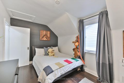 Photo 21 at 257 Lumsden Avenue, Lumsden, Toronto