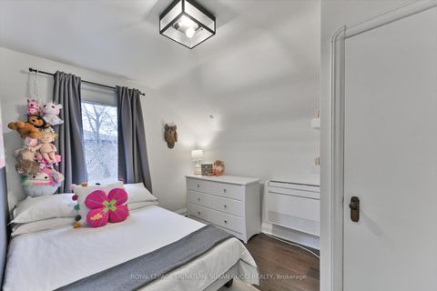 Photo 22 at 257 Lumsden Avenue, Lumsden, Toronto