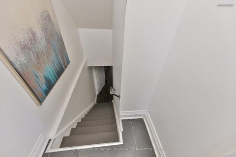 Photo 24 at 257 Lumsden Avenue, Lumsden, Toronto