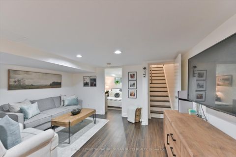 Photo 26 at 257 Lumsden Avenue, Lumsden, Toronto