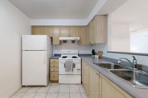 Photo 7 at 302 - 2627 Mccowan Road, Agincourt North, Toronto