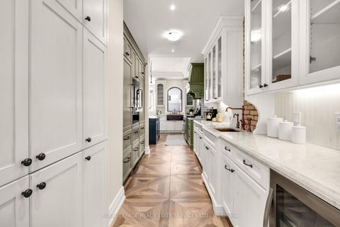 Photo 4 at 441 Oriole Parkway, Eglinton, Toronto