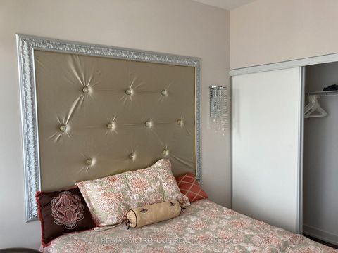 Photo 7 at 1302 - 105 George Street, Moss Park, Toronto