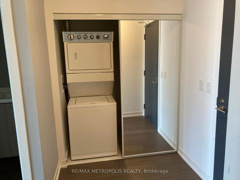 Photo 11 at 1302 - 105 George Street, Moss Park, Toronto