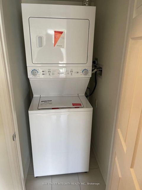 Photo 2 at 541 - 2791 Eglinton Avenue E, Eglinton East, Toronto