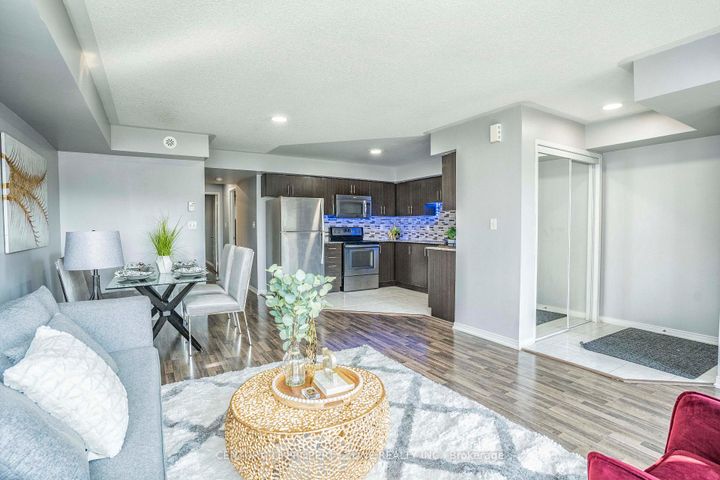 Photo 7 at 4 - 2500 Post Road, RO River Oaks, Oakville