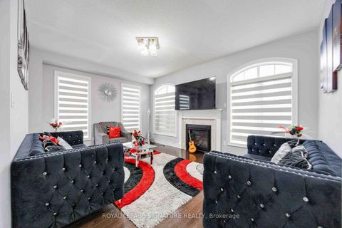 Photo 7 at 189 Algoma Drive, Kleinburg, Vaughan