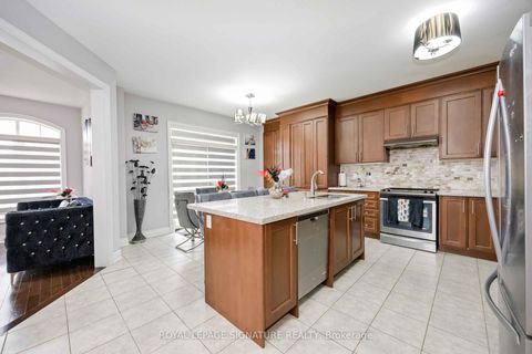 Photo 14 at 189 Algoma Drive, Kleinburg, Vaughan
