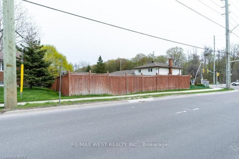 Photo 3 at 146 Harvie Road, Holly, Barrie