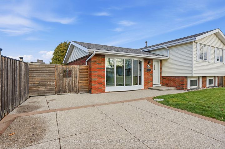 Photo 2 at 38 Coral Drive, Lawfield, Hamilton