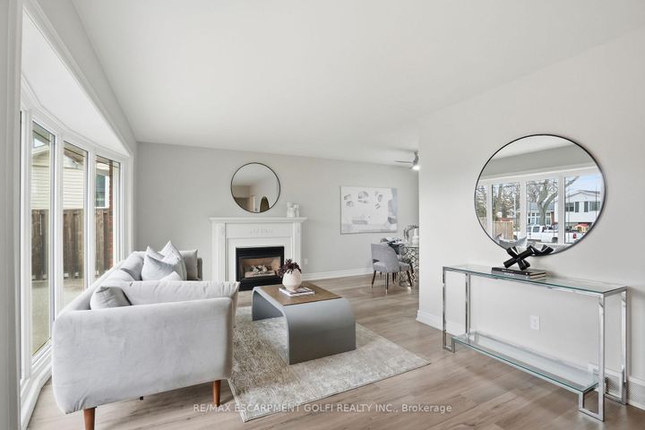 Photo 4 at 38 Coral Drive, Lawfield, Hamilton