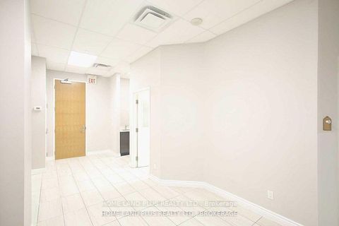 Photo 9 at 5M - 4773 Yonge Street, Willowdale East, Toronto