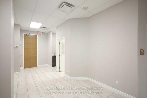 Photo 10 at 5M - 4773 Yonge Street, Willowdale East, Toronto