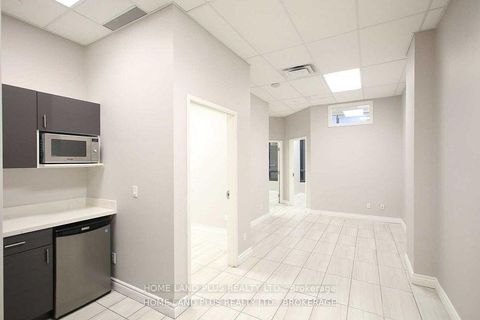 Photo 12 at 5M - 4773 Yonge Street, Willowdale East, Toronto