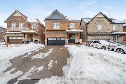 Photo 2 at 1239 Peelar Crescent, Lefroy, Innisfil