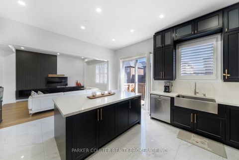 Photo 10 at 1239 Peelar Crescent, Lefroy, Innisfil