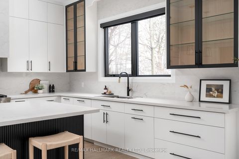 Photo 16 at 36 Karnwood Drive, Birchmount, Toronto