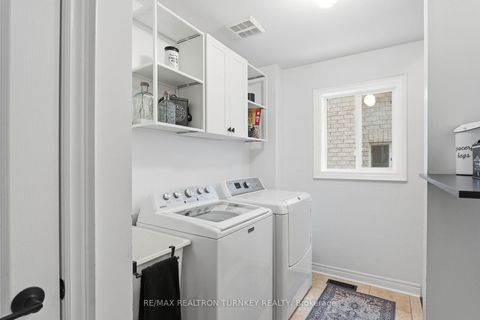 Photo 30 at 228 Sawmill Valley Drive, Summerhill Estates, Newmarket