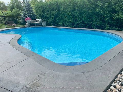 Photo 37 at 228 Sawmill Valley Drive, Summerhill Estates, Newmarket