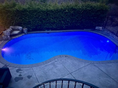 Photo 39 at 228 Sawmill Valley Drive, Summerhill Estates, Newmarket