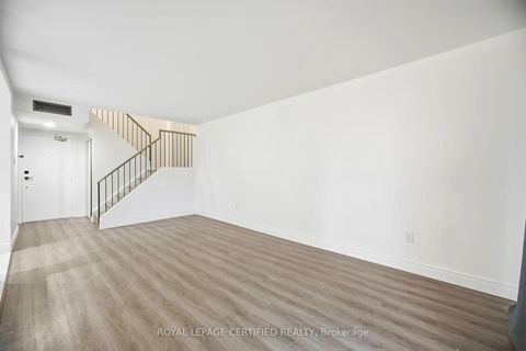 Photo 9 at 112 - 2645 Jane Street, Jane Heights, Toronto