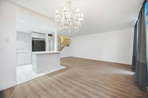 Photo 15 at 112 - 2645 Jane Street, Jane Heights, Toronto