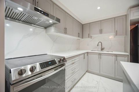 Photo 19 at 112 - 2645 Jane Street, Jane Heights, Toronto