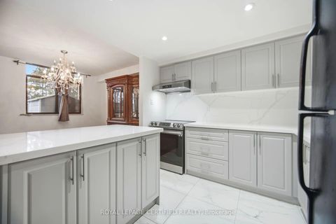 Photo 20 at 112 - 2645 Jane Street, Jane Heights, Toronto