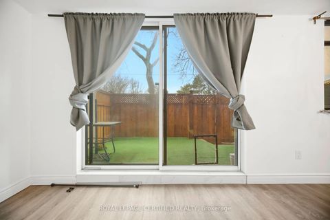 Photo 33 at 112 - 2645 Jane Street, Jane Heights, Toronto